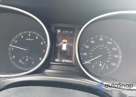 2017 Hyundai Santa Fe Se z USA, uszkodzony, nr VIN KM8SNDHF7HU204773